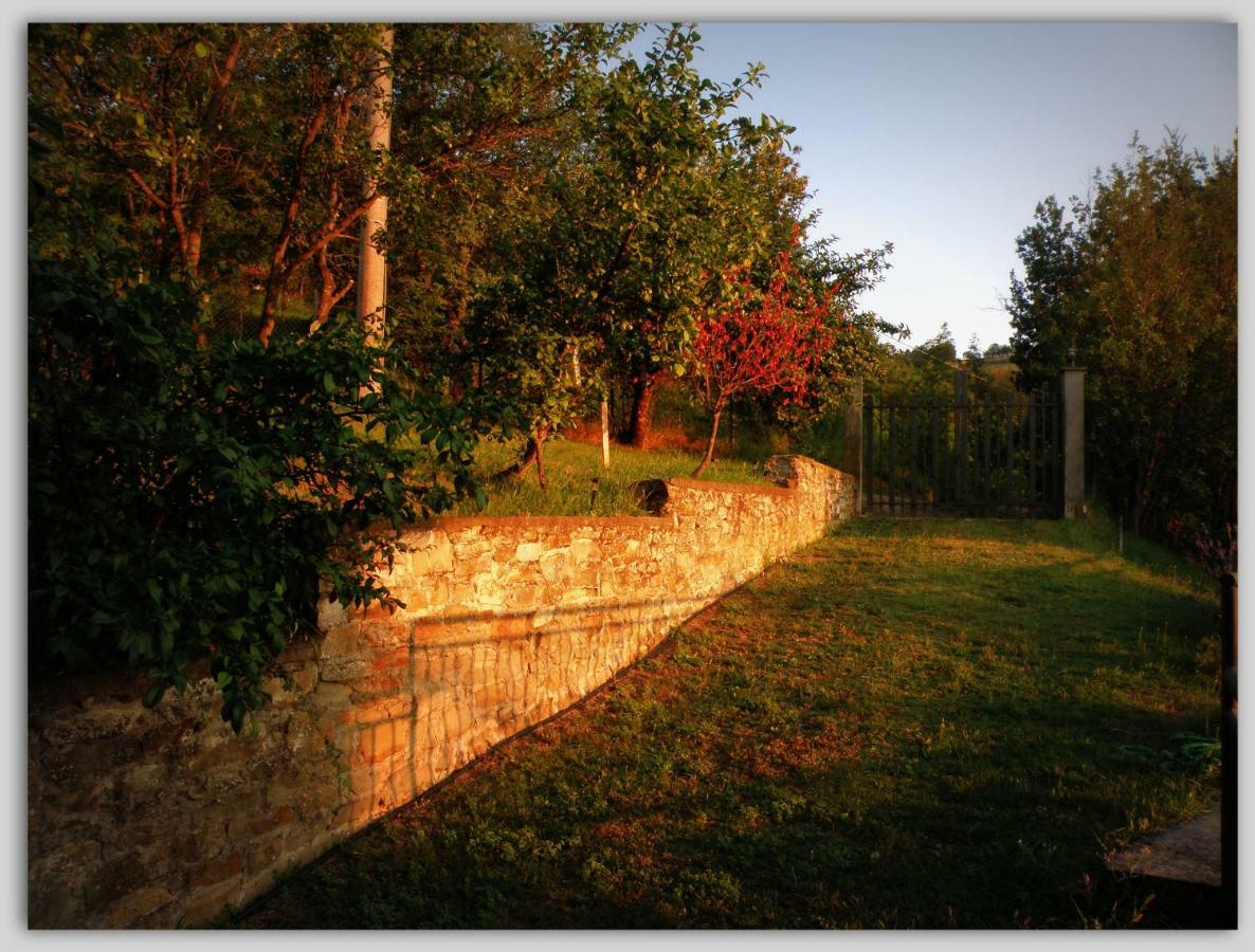 Cascina Luvot Bed & Breakfast Melazzo Exterior photo
